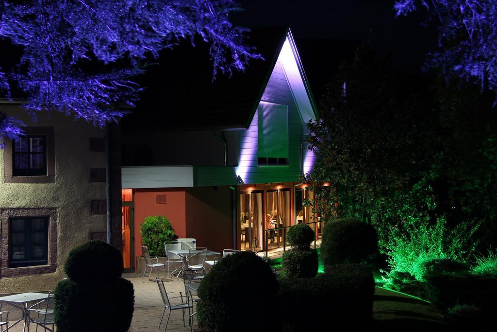 Hôtel Restaurant Les Alisiers Lapoutroie Exterior foto